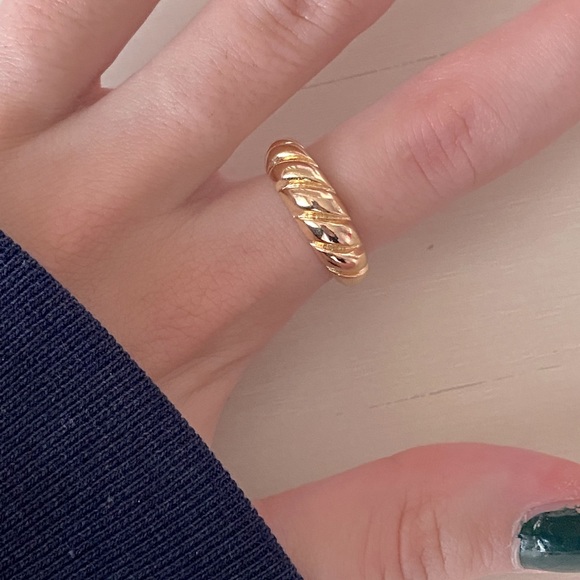Madewell Jewelry - NWOT Madewell gold baguette textured ring